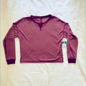 𝅺💥 3/$30 NWT size XS lightweight burgundy long sleeve shirt